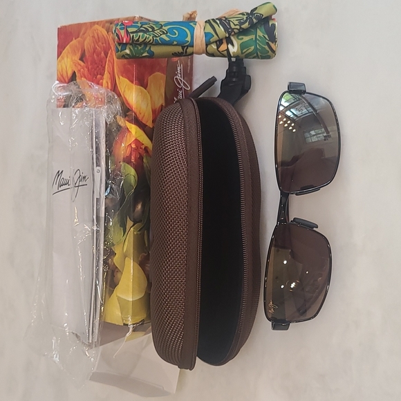 Accessories Nwt Maui Jim Kona Winds Sunglasses 7720a Poshmark